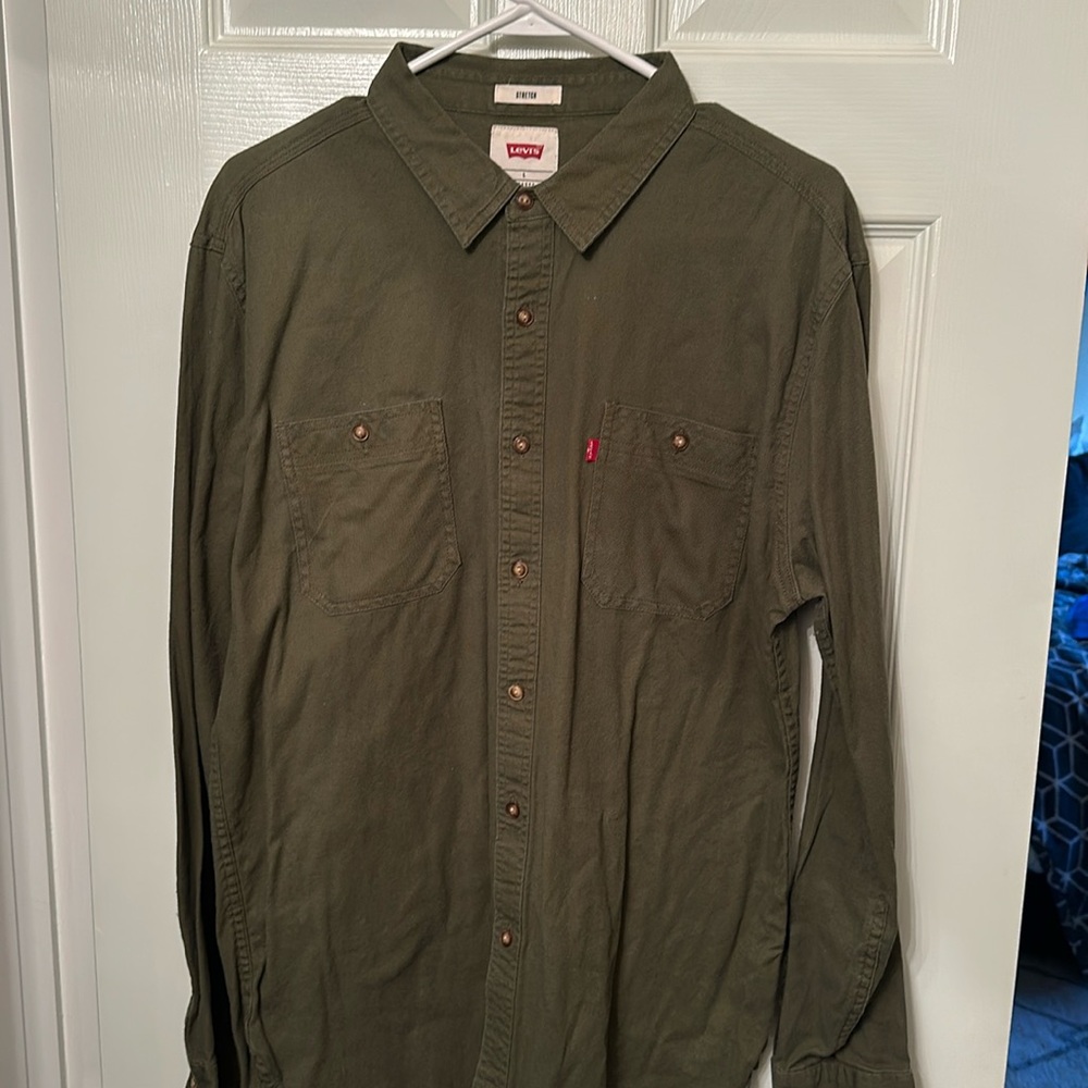 Levi’s Olive Green Flannel - Men’s Large
